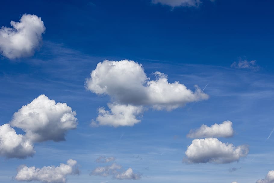 Wolken, bilden, bewölkter Himmel, Wolken bilden sich, Wolkenberg, Kumuluswolken, Wolke von Haufen von, Himmel, Wolkengebilde, Sommerwolken, Landschaft, dramatisch, Blau, Natur, wolke - himmel, Wetter, Tag, Luft, draußen, Kumuluswolke, Hintergründe, Sommer-, Weiß, szenen, Meteorologie, Stratosphäre, flauschige, bedeckt, Klima, Platz, keine Leute, Schönheit in der Natur, Atmosphäre, Szenen - Natur, Wind, weiße Farbe, Umgebung, idyllisch, wispy, Weichheit, 5K