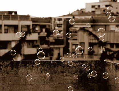 bouillonné, milieu, air, jour, bulles, savon, enfant, amusement, coup, bulle, architecture, se concentrer sur le premier plan, fermer, structure construite, personne, journée, savon sud, la nature, extérieur du bâtiment, fragilité, en plein air, vulnérabilité, transparent, eau, vieux, métal, lien, 2K, CC0, domaine public, libre de droits