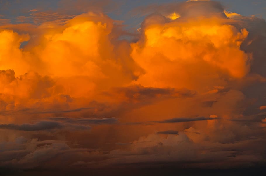 skyer, himmel, orange, blå, Australien, solbeskinnede, sky - himmel, orange farve, solnedgang, skønhed i naturen, ingen mennesker, natur, brænding, varme - temperatur, scenics - natur, miljø, ild, ulykker og katastrofer, fuld ramme, ro, udendørs, advarselsskilt, meddelelse, brand - naturligt fænomen, baggrunde, magt i naturen, 2K