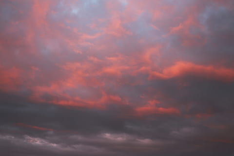 skyglow, núvol, cel, brillar, cel dramàtic, naturalesa, núvol - cel, temps, bellesa a la natura, cloudscape, posta de sol, escenics - natura, cap gent, fons, tranquil·litat, tempesta, atmosfera, medi ambient, cel malhumorat, escena tranquil·la, color taronja, a l'aire lliure, vent, meteorologia, fosc, resum, ominós, fons abstractes, 5K, CC0, domini públic, lliure de regalies