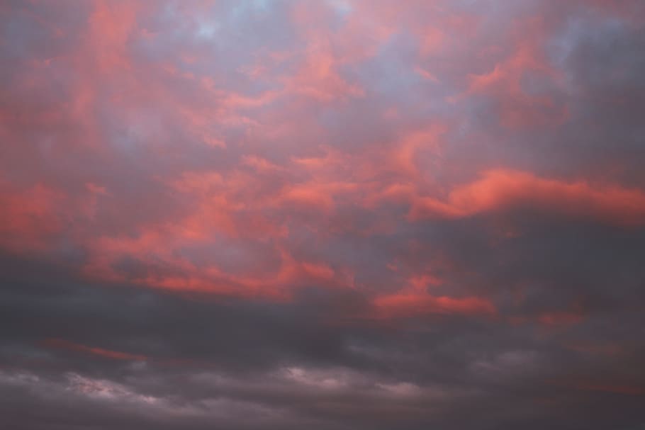 skyglow, núvol, cel, brillar, cel dramàtic, naturalesa, núvol - cel, temps, bellesa a la natura, cloudscape, posta de sol, escenics - natura, cap gent, fons, tranquil·litat, tempesta, atmosfera, medi ambient, cel malhumorat, escena tranquil·la, color taronja, a l'aire lliure, vent, meteorologia, fosc, resum, ominós, fons abstractes, 5K