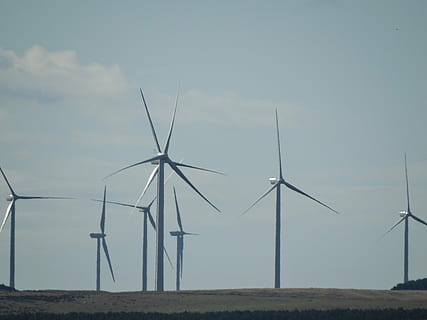 Windmühle, Windpark, Himmel, Turbine, Windkraftanlage, Kraftstoff- und Stromerzeugung, erneuerbare Energie, Umweltschutz, alternative Energie, Windkraft, Umgebung, Landschaft, Land, Natur, wolke - himmel, Feld, keine Leute, Technologie, ländliche Szene, draußen, Tag, Nicht-städtische Szene, nachhaltige ressourcen, Netzteil, 5K, CC0, gemeinfrei, lizenzfrei