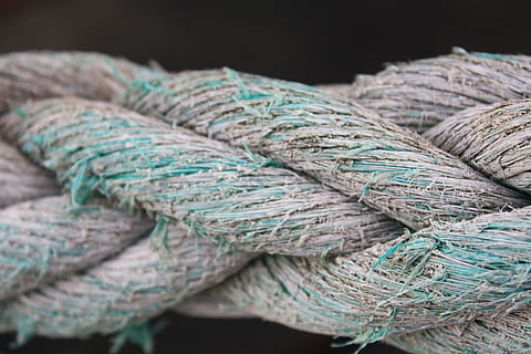 corda, struttura, intrecciato, ruvido, verde, blu, marittimo, rappresentante, filo, avvicinamento, nessuno, modello, pila, forza, concentrarsi sulle conoscenze acquisite, natura morta, fotogramma intero, stringa, grande gruppo di oggetti, sfondi, all'aperto, giorno, pesca, industria ittica, strutturato, mucchio, palla di lana, Materiale, complessità, morbidezza, 4K, CC0, dominio pubblico, privo di copyright