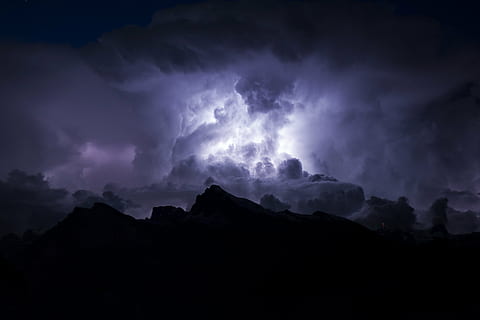 tebal, awan, gunung, foto, angin topan, langit, gelap, berawan, hujan, badai, petir, malam, hujan badai, tidak ada orang, bayangan hitam, alam, awan - langit, awan badai, keindahan di alam, kekuatan di alam, scenics - alam, tanda peringatan, kekuasaan, pegunungan, langit yang dramatis, tanda, yg beralamat buruk, puncak gunung, 2K