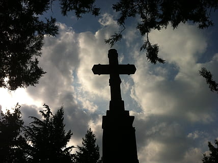 mørk, kryds, skygge, skyer, himmel, religion, sky - himmel, spiritualitet, tro, lav vinkel visning, silhuet, træ, statue, skulptur, natur, ingen mennesker, menneskelig repræsentation, repræsentation, sted for tilbedelse, plante, Kunst og håndværk, udendørs, symbol, 2K, CC0, offentligt domæne, royaltyfrie