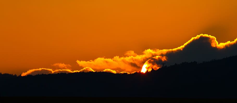 posta de sol, cel de la nit, resplendor, núvols, cel, abendstimmung, vermell, crepuscle, tarda, taronja, romanç, vespre, humor, sonnenhugel, groc, atmosfera, cremant, calor - temperatura, fum - estructura física, naturalesa, medi ambient, foc, cap gent, foc - fenomen natural, bellesa a la natura, poder, flama, a l'aire lliure, color taronja, poder a la natura, signe, núvol - cel, terra, qüestions ambientals, senyal d'advertència, Pol · lució, que flueix, contaminació de l'aire, 5K