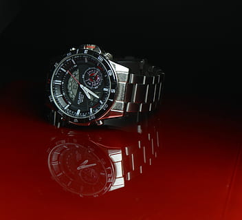 tempo, puntatori, ore, display, orologio, orologio da uomo, nessuno, girato in studio, avvicinamento, giorno, orologio da polso, precisione, in casa, strumento del tempo, sfondo nero, rosso, metallo, accessorio personale, lusso, numero, ricchezza, natura morta, color argento, moda, acciaio, mano minuta, cronometro, 4K, CC0, dominio pubblico, privo di copyright