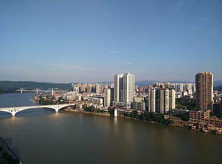 aikawa, pont, riverview, paisatge urbà, arquitectura, horitzó urbà, riu, escena urbana, districte del centre de la ciutat, ciutat, estructura construïda, exterior de l'edifici, aigua, cel, edifici, exterior d’edifici d’oficines, naturalesa, cap gent, gratacels, davant del mar, barri residencial, modern, paisatge, cel clar, a l'aire lliure, alta - alta, districte financer, 4K, CC0, domini públic, lliure de regalies