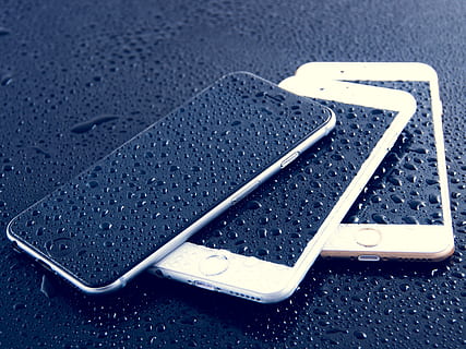 trys, erdvė, pilka, sidabras, aukso iPhone 6 ', 6, „iPhone“, ios, obuolys, 6s, plius, balta, mobiliojo ryšio, Android, technologijos, išmanusis telefonas, ekranas, verslą, lietus, rasa, lašas, vanduo, vaivorykštė, atspindys, fonas, šalta, šlapias, skystis, stiklas, kondensatas, mėlyna, aqua, Saunus, modelį, burbulas, švarus, nėra žmonių, Iš arti, natiurmortas, ryšį, lentelė, patalpose, aukšto kampo vaizdas, belaidžio ryšio technologija, nešiojamas informacijos įrenginys, sutelkti dėmesį į naujas žinias, komunikacijos, Mobilusis telefonas, metalo, atrankinis dėmesys, dieną, vienas objektas, klaviatūra, asmeninis priedas, 4K, CC0, Viešasis domenas, nemokamai