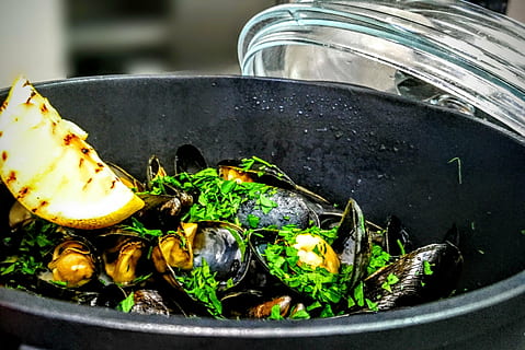 eating, seafood, bread, food, cooking, food and drink, freshness, wellbeing, healthy eating, close-up, no people, household equipment, high angle view, indoors, still life, kitchen utensil, preparation, vegetable, container, mussel, animal, crustacean, animal shell, preparing food, 2K, CC0, public domain, royalty free