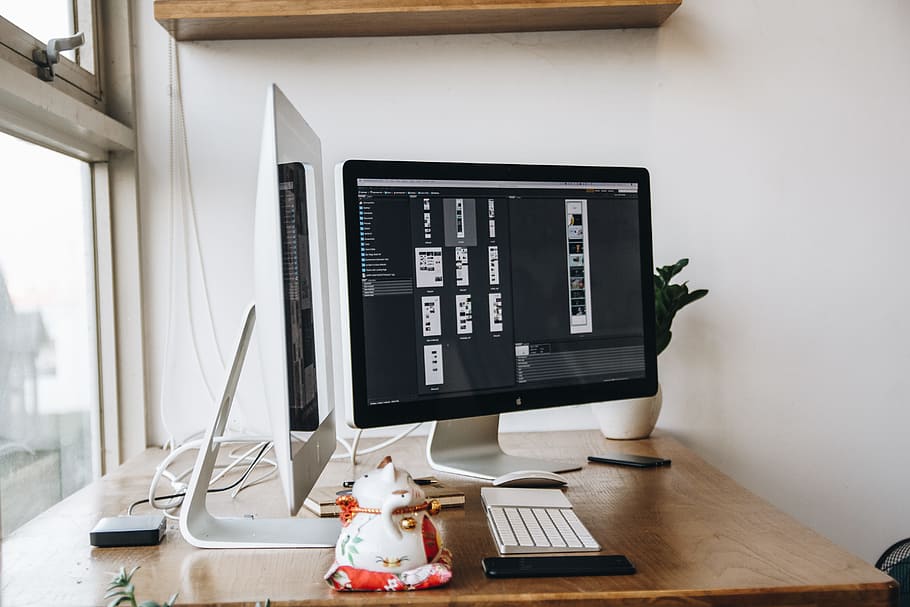 jablko, lavice, pracovní, stůl, počítač, zařízení, Zobrazit, imac, klávesnice, mac, myš, obrazovka, obrazovkách, technologie, okno, pracovní prostor, pracoviště, pracovního prostoru, nábytek, uvnitř, spojení, bezdrátové technologie, sdělení, počítačový monitor, počítačové vybavení, podnikání, nikdo, počítačová klávesnice, den, kancelář, pomocí počítače, 5K