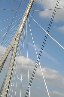 podul normandy, arhitectură, cer, nor - cer, vedere unghiulară joasă, nici o persoana, zi, conexiune, transport, construită, natură, pod - om construit, pod, cablu de oțel, cablu, pod suspendat prin cablu, pod suspendat, frânghie, în aer liber, lumina soarelui, traseu de vapori, barcă cu pânze, 2K, CC0, domeniu public, fără drepturi de autor