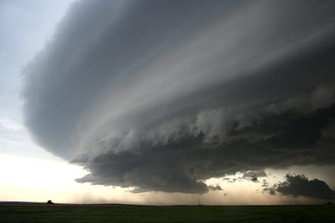verde, pășune, noros, cer, nori, super celule, furtună, vreme, natură, in afara, frumos, peisaj, siluetă, siluete, întuneric, nor - cer, mediu inconjurator, nor de furtuna, nici o persoana, dramatic cer, scenice - natura, frumusețe în natură, acoperit de nori, orizont, de rău augur, Cloudscape, orizont pe uscat, în aer liber, gri, ploaie, putere în natură, 4K, CC0, domeniu public, fără drepturi de autor