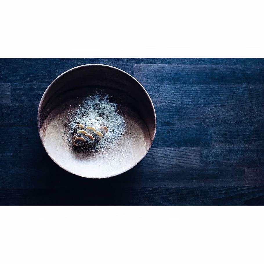 Pfifferling. Blaubeere. Mais., Pfifferling, Blaubeere, Mais, Lebensmittel, Kochen, Holz - Material, Weiß, keine Leute, Nahansicht, schwarze Farbe, drinnen, direkt darüber, Meeresfrüchte, Tabelle, Stillleben, Frische, Transferdruck, Autopostproduktionsfilter, Schüssel, Essen und Trinken, High Angle View, kopieren sie platz, Wohlbefinden, gesundes Essen, Erfrischung, Natur, 1080P
