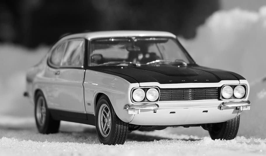 klassisch, Weiß, Nissan Skyline, Auto, Modellauto, Ford, Capri, Fahrzeuge, Spielzeuge, Modell-, Schnee, Oldtimer, Transport, altmodisch, Winter, kalte Temperatur, Landfahrzeug, schneit, draußen, keine Leute, Transportmittel, Kraftfahrzeug, Retro-Stil, Fokus auf den Vordergrund, Nostalgie, Spielzeug, Tag, Antiquität, Natur, die Vergangenheit, klein, Reifen, 2K
