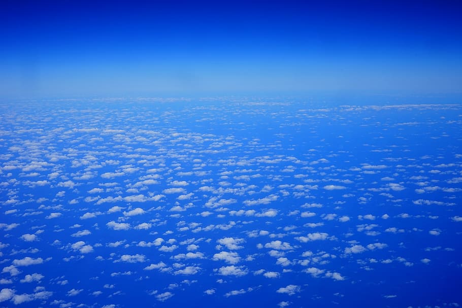 núvols, cel, volar, per sobre dels núvols, blau, naturalesa, aire, avió, volant, estratosfera, fons, escenics, vista aèria, escenics - natura, núvol - cel, medi ambient, cloudscape, alt, atmosfera, espai, cap gent, horitzó, aigua, bellesa a la natura, a l'aire lliure, meteorologia, a dalt, vent, blau fosc, 5K