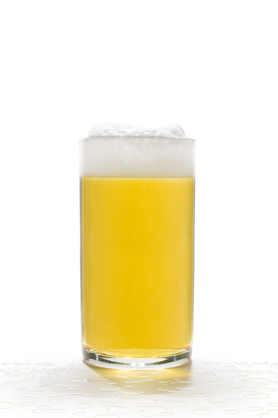 chiaro, bicchiere highball, pieno, bevanda, bara, birra, bicchiere, Bierglas, erfrischend, Kühlung, birra - alcol, bere, alcool, birra chiara, giallo, liquido, bevanda spumosa, freschezza, bicchiere da pinta, cibo e bevande, avvicinamento, isolato, vetro - materiale, sfondo bianco, cibo, nessuno, singolo oggetto, girato in studio, rinfresco, bianca, bicchiere di birra, natura morta, in casa, ritagliare, attrezzature domestiche, 2K