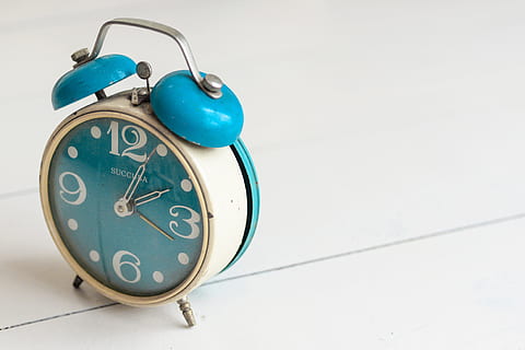 vintage alarm clock, Vintage, various, clock, time, alarm Clock, timer, deadline, reminder, studio shot, old-fashioned, no people, indoors, close-up, still life, copy space, single object, accuracy, metal, clock face, white background, blue, bell, number, minute hand, focus on foreground, silver colored, personal accessory, 4K