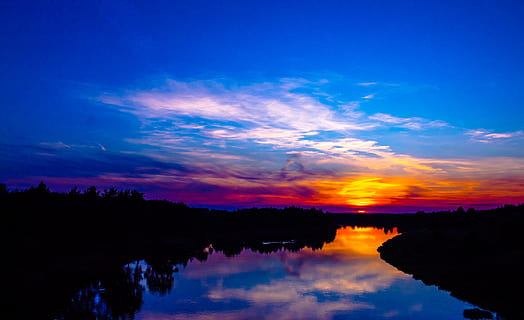 tramonto, cielo, fiume, sera, cielo serale, natura, crepuscolo, paesaggio, cielo al tramonto, nuvole, riflessione, sole, acqua, nuvola - cielo, scenics - natura, bellezza nella natura, lago, la tranquillità, scena tranquilla, nessuno, silhouette, blu, albero, pianta, all'aperto, scena non urbana, viola, cielo romantico, 4K, CC0, dominio pubblico, privo di copyright