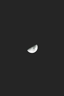 Halvmåne, sort, baggrund, lav, lysfotografering, kvante, nat, himmel, måne, astronomi, baggrunde, måneoverfladen, måneskin, natur, rolig scene, plads, lav vinkel visning, skønhed i naturen, planetmåne, scenics - natur, ro, kopiere plads, ingen mennesker, skyfri himmel, idyllisk, udendørs, mørk, astrologi, rum og astronomi, 5K, CC0, offentligt domæne, royaltyfrie