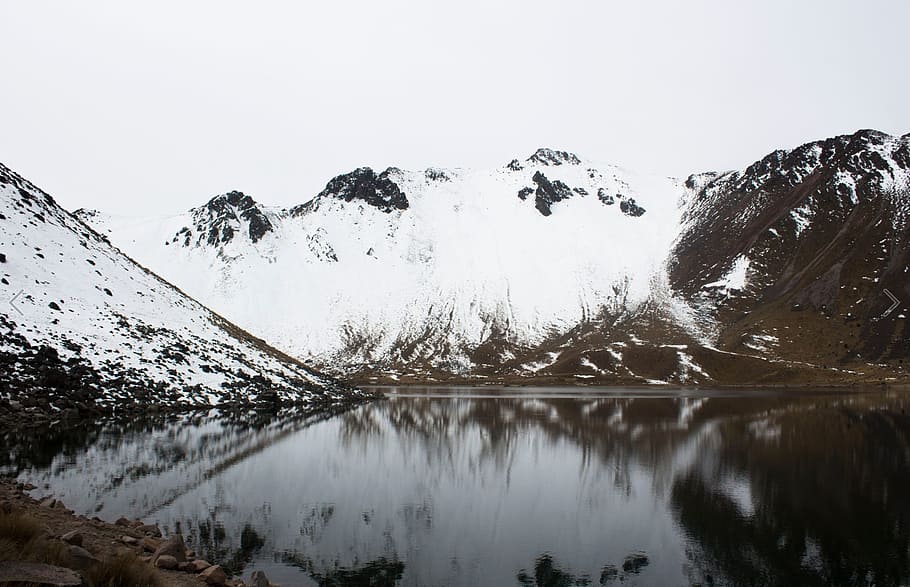 llac gelat de muntanya, nevado de toluca, muntanya, llac, neu, reflexió, naturalesa, hivern, paisatge, escenics, aigua, a l'aire lliure, gel, cap gent, temperatura de fred, muntanya nevada, escenics - natura, bellesa a la natura, planta, arbre, escena tranquil·la, tranquil·litat, medi ambient, cel, clima extrem, cim de muntanya, arbre de coníferes, 2K