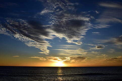 puesta de sol, mar, nubes, estado animico, mar del atardecer, Abendstimmung, agua, por el mar, farbenpracht, noche, Dom, reflejo, resplandor crepuscular, romance, Mediterráneo, oscuridad, atmósfera, ligero, crepúsculo, cielo, nube - cielo, horizonte, horizonte sobre el agua, belleza en la naturaleza, paisajes - naturaleza, tranquilidad, escena tranquila, cielo dramático, naturaleza, luz del sol, nadie, idílico, ambiente, paisaje de nubes, al aire libre, contemplación, 5K, CC0, dominio público, libre de derechos