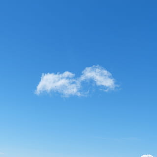 bianca, chiaro, giorno, cielo, nuvole, nube, individualmente, cielo blu, goccia di pioggia, sfondo, immagine di sfondo, sfondo dello schermo, sfondo del desktop, blu, tempo metereologico, contrasto, luce del giorno, bellissima, fluffity, nuvola sparsa, federwolke, luce, meteorologia, natura, ovviamente, silenzioso, idillio, leggermente, volare, nubi sparse, aria, all'aperto, estate, sfondi, clima, nuvola - cielo, cumulo, cielo sereno, soffice, spazio, stratosfera, Paradiso, Paesaggi, Cloudscape, vento, atmosfera, nessuno, ambiente, bellezza nella natura, scenics - natura, Colore bianco, scena tranquilla, la tranquillità, idilliaco, copia spazio, la libertà, morbidezza, pulito, 2K, CC0, dominio pubblico, privo di copyright