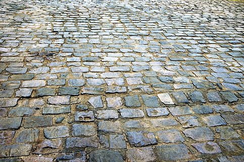 Nahansicht, Foto, schwarz, grau, Beton, Pflaster, Boden, Fußboden, Bürgersteig, Textur, Hintergrund, Steine, Hintergründe, Vollbild, Muster, texturiert, die Architektur, Kopfsteinpflaster, Straße, keine Leute, gebaute Struktur, Tag, solide, stein material, Fußweg, draußen, Wand, Backstein, Stein, Stadt, in einer Reihe, Natur, Pflasterstein, Steinwand, Struktureffekt, 4K, CC0, gemeinfrei, lizenzfrei