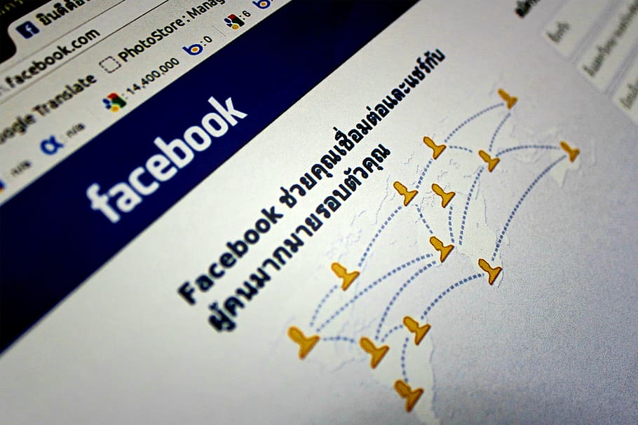 signe, Internet, tecnologia, superior, aplicacions, navegador, negocis, primer pla, comerç, comunicació, ordinador, dades, document, facebook, fets, Finances, financers, amic, global, gràfic, diners, monitor, net, xarxa, nombre, paper, Perfil, recerca, social, símbol, text, amunt, riquesa, web, lloc web, ampli, món, cap gent, tir de l'estudi, a l'interior, mapa, periòdic, enfocament selectiu, els mitjans de comunicació, inversió, viatjar, negoci corporatiu, natura morta, analitzar, economia, 2K