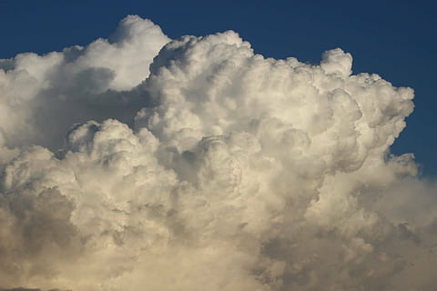 langit, awan putih, kol bunga, awan - langit, alam, cloudscape, latar belakang, cuaca, langit yang dramatis, surga, hanya langit, ketenangan, suasana, keindahan di alam, tidak ada orang, awan hujan, lingkungan Hidup, mendung, halus, awan badai, idilis, sinar matahari, angin, di luar rumah, kelembutan, kebebasan, terang, abstrak, meteorologi, 1080P, CC0, domain publik, bebas royalti