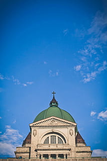 bianca, Marrone, verde, calcestruzzo, Chiesa, giorno, architettura, cristianesimo, religione, Cattedrale, cielo, posto famoso, attraversare, cupola, blu, Europa, storia, spiritualità, all'aperto, struttura costruita, Torre, esterno dell'edificio, culture, nuvola - cielo, nessuno, luogo di culto, costruzione, credenza, Inquadratura dal basso, natura, sezione alta, guglia, 4K, CC0, dominio pubblico, privo di copyright