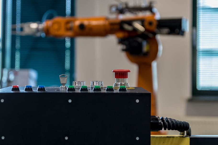 foto objektivu s naklápěcím posuvem, Černá, kontrolní panel, robot, paže, technologie, robotické rameno, robotika, kawasaki, Věda, oranžový, tech, elektronika, automatizace, uvnitř, průmysl, detail, nikdo, stroje, hudba, zařízení, láhev, podnikání, řízení, výrobní zařízení, zaměřit se na popředí, selektivní zaměření, jídlo a pití, umělecká kultura a zábava, nahrávací studio, knoflík, elektronický průmysl, audio zařízení, 2K