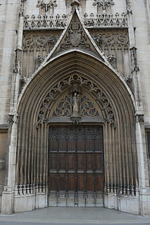 marró, blanc, catedral, lyon, arquitectura, edifici, façana, edifici històric, église saint-bonaventure, port, porta, gòtic, estructura construïda, religió, lloc de culte, creença, espiritualitat, exterior de l'edifici, entrada, el passat, arc, història, vista d’angle baix, dia, cap gent, estil gòtic, ornamentat, columna arquitectònica, 5K, CC0, domini públic, lliure de regalies