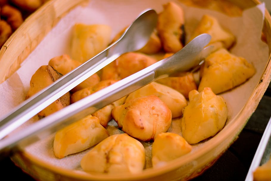spuntino, prima colazione, Locanda, cibo e bevande, in casa, nessuno, avvicinamento, cibo, cibo cinese, freschezza, mangiare sano, pronto a mangiare, cibo asiatico, benessere, bastoncini, verdura, messa a fuoco selettiva, vista dall'alto, natura morta, utensile da cucina, grande gruppo di oggetti, ciotola, cena, 5K