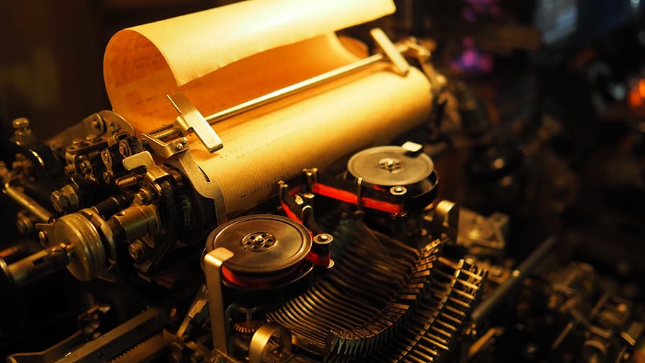 steampunk, psací stroj, Modelka, technologie, nikdo, uvnitř, detail, den, retro stylu, antický, stroje, starý, vysoký úhel pohledu, zařízení, přeprava, stálý život, kov, strojní část, selektivní zaměření, motor, zaměřit se na popředí, zastaralý, 5K