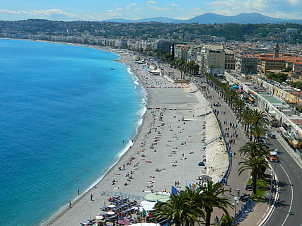 coteț, d 'azurre, vedere, vedere în unghi mare, mare, apă, arhitectură, construită, plajă, exteriorul clădirii, oraș, teren, plantă, natură, călătorie, copac, zi, transport, destinații de călătorie, mulţimea, mașină, oameni apropiați, peisaj urban, în aer liber, 4K, CC0, domeniu public, fără drepturi de autor
