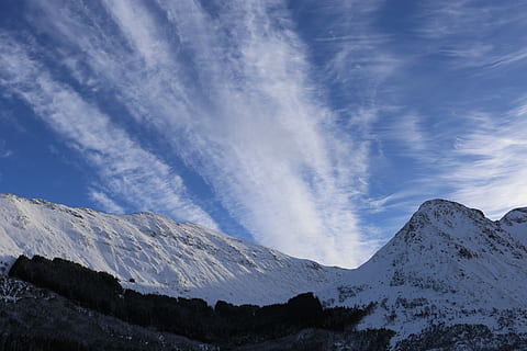 snow mountain, cloudy, sky, snow-capped mountain, stratus clouds, mountain, cloud, snow, whispy, landscape, nature, mountian, scenics - nature, beauty in nature, cloud - sky, mountain range, cold temperature, winter, tranquil scene, tranquility, snowcapped mountain, environment, non-urban scene, idyllic, no people, day, mountain peak, outdoors, 5K, CC0, public domain, royalty free