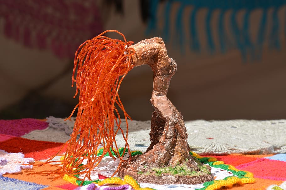 beading, træ, kunsthåndværk, projekt, håndværk projekt, kreativitet, hobby, håndlavet, fritid, gør det selv, kulturer, Asien, rød, ingen mennesker, tæt på, udendørs, dag, dyre temaer, fokus på forgrunden, Kunst og håndværk, indendørs, håndværk, multi farvet, orange farve, tekstil, uld, industri, uldkugle, materiale, tråd, selektiv fokusering, maling, blande, 5K