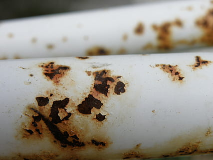 rust, rusting, jern, metall, nærbilde, ingen folk, mat og Drikke, rusten, mat, innendørs, fokusere på forgrunnen, gammel, foreldet, hvit farge, skitt, bakt, stilleben, selektiv fokusering, løp ned, helsevesen og medisin, drikke, servise, 2K, CC0, offentlig domene, opphavsrett gratis
