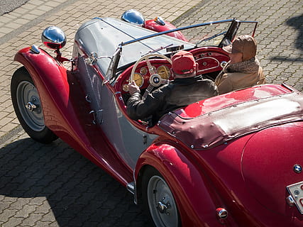 oldtimer, automàtic, bmw, classic, automoció, bmw, clàssic, punt de mira, vell, vermell, cabriolet, nostàlgia, històricament, pkw, cotxe, raresa, dia, primer pla, a l'aire lliure, cap gent, transport, manera de transport, vehicle terrestre, esport, casc, grup de persones, conduir, cursa esportiva, automòbil, casc esportiu, vista d’angle alt, persones reals, equipament esportiu, moto, casc protector, barreteria, 1080P, CC0, domini públic, lliure de regalies