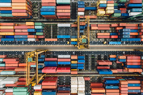 aerian, fotografie, teanc, închideți remorca, intermodale, remorci, cutie, container de încărcătură, transport de marfă, industrie, grămadă, transport, port, Afaceri, fundaluri, multi colorate, comunicare, recipient, grup mare de obiecte, livrare, dock comercial, cadru complet, abundenţă, nici o persoana, aranjament, cu amănuntul, Ordin, dig, mijloc de transport, 4K, CC0, domeniu public, fără drepturi de autor