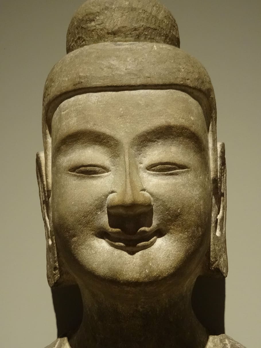Buda, cara, satisfacció, retrat, harmonia, museu, honolulu, Hawaii, escultura, art i artesania, estàtua, representació, representació humana, semblança masculina, artesania, creativitat, arquitectura, primer pla, a l'interior, religió, història, espiritualitat, cap gent, creença, el passat, tir de l'estudi, estàtua d'art, 2K