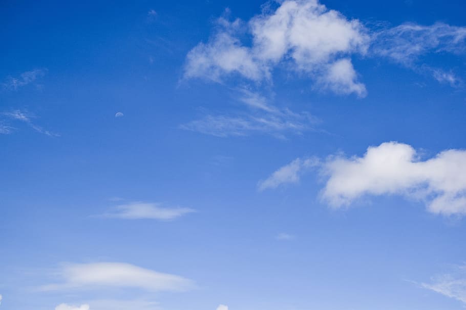 Himmelblå, blå, sky, blå himmel, himmel, blå, Sky, blå himmel skyer, vejr, dag, blå himmel baggrund, natur, solrig, cloudscape, himlen skyer, plads, atmosfære, sommer, klar, luft, sol, hvid, miljø, sollys, sky - himmel, baggrunde, scenics - natur, skønhed i naturen, vind, ingen mennesker, hvid farve, overskyet, meteorologi, udendørs, tjavsede, lyse, ren, tekstureret effekt, 5K