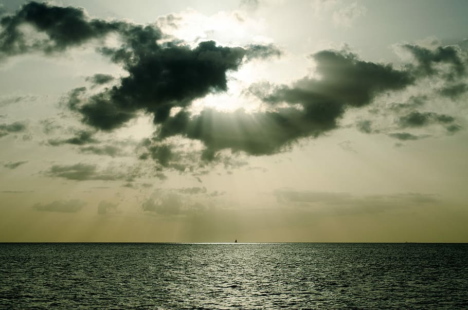 vandret, fotografering, horisont, solstråler, havvand, overskyet, skyer, dagtimerne, himmel, ocean, sollys, lys, ray, hav, Sky, sol, havudsigt, sol gennem skyen, marinemaleri, solskin, caribbean, vand, scenics - natur, skønhed i naturen, horisont over vand, sky - himmel, rolig scene, ro, havnefronten, idyllisk, ingen mennesker, natur, solstråle, dag, udendørs, ikke-urbane scene, 4K