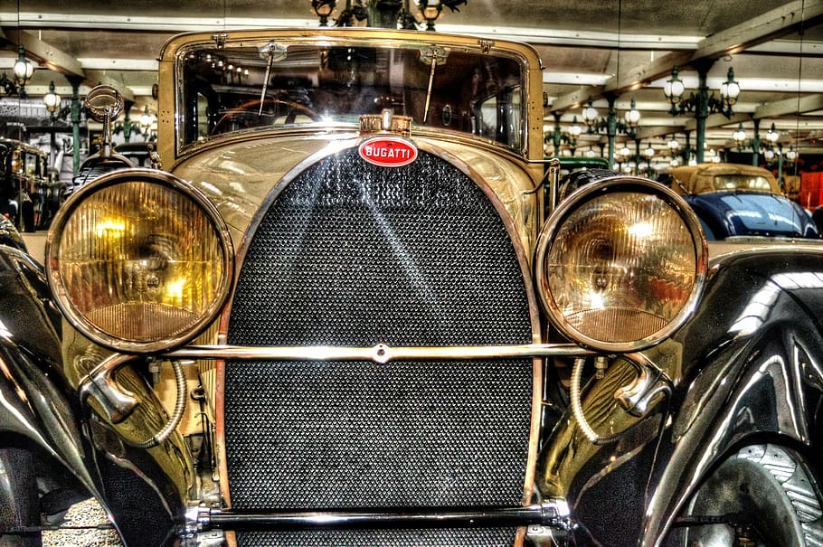 mulhouse, bugatti, oldtimer, manera de transport, transport, metall, vehicle terrestre, faro, automòbil, cotxe, cap gent, estil retro, a l'interior, brillant, equips d’il·luminació, primer pla, reflexió, cotxe d'època, il·luminat, crom, moto, acer, aliatge, color plata, 2K