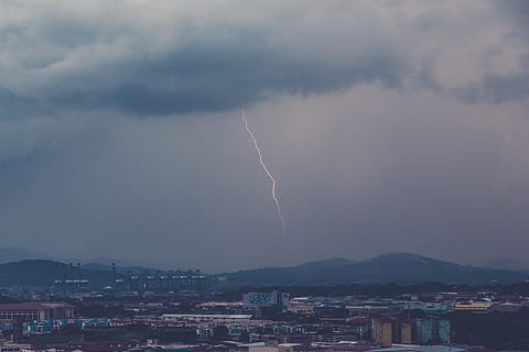 lightning, storm, clouds, dark, sky, cloudy, city, urban, mountains, cloud - sky, architecture, building exterior, built structure, power in nature, thunderstorm, cityscape, nature, building, power, residential district, beauty in nature, storm cloud, no people, mountain, outdoors, townscape, 2K, CC0, public domain, royalty free