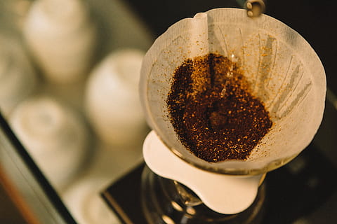 nærbillede fotografering, Brun, kaffepulver, beige, si, kaffe, grinds, filter, cafe, mad og drikke, tæt på, indendørs, kaffe - drikke, fokus på forgrunden, kaffemaskine, friskhed, drikke, stilleben, apparat, forfriskning, mad, forberedelse, høj vinkel visning, ingen mennesker, malet kaffe, beholder, selektiv fokusering, bord, 5K, CC0, offentligt domæne, royaltyfrie