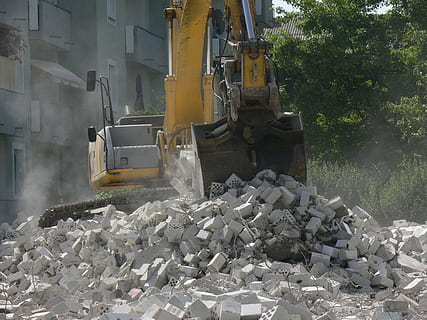 gul, sort, gravemaskine, losning, grå, vragrester, dagtimerne, websted, bygge, køretøj, byggearbejde, gravemaskiner, maskineri, dag, byggemaskiner, industri, earth mover, byggebranchen, overflod, stor gruppe af objekter, natur, ingen mennesker, metal, udstyr, udendørs, klippe, solid, stak, skrot metal, rock-objekt, byggeplads, beholder, Junkyard, 2K, CC0, offentligt domæne, royaltyfrie