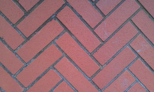 røde diagonale klodser, røde mursten, mursten, funktion, rød, diagonal, arkitektur, bygning, væg, mønster, struktur, murværk, murstens væg, web baggrund, baggrund, fuld ramme, baggrunde, ingen mennesker, tekstureret, lyserød farve, høj vinkel visning, dag, gentagelse, sti, udendørs, design, tæt på, Brun, multi farvet, flise, Kunst og håndværk, gulve, brosten, 2K, CC0, offentligt domæne, royaltyfrie