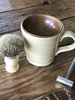 ras, spumă, fugă, lemn - material, masa, în interior, natură moartă, nici o persoana, ceașcă, băutură, mancare si bautura, gustare, a închide, vedere în unghi mare, cană de cafea, halbă, cafea, recipient, cafea - băutură, bautura fierbinte, alimente, mănâncă ustensile, ustensile de bucatarie, faianță, 4K, CC0, domeniu public, fără drepturi de autor
